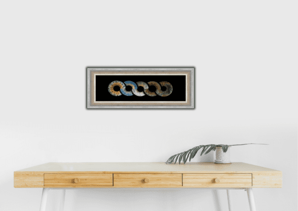 Unique keret